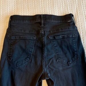 MOTHER Jeans The Insider Crop Step Fray in Not Guilty Size 28